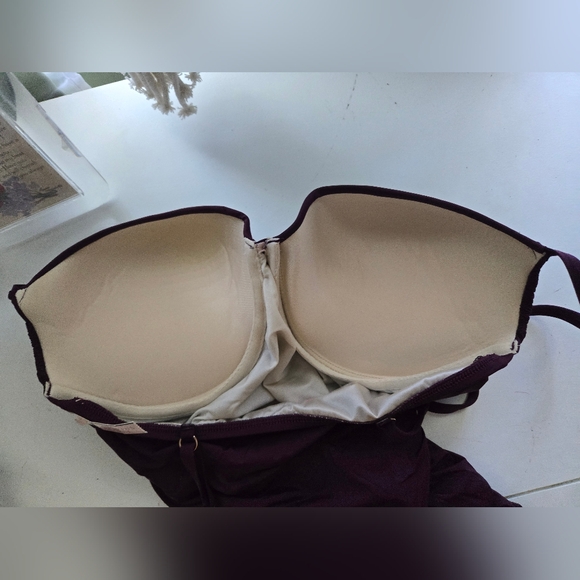 VS Bombshell One Piece Shaping Suit - Picture 8 of 8